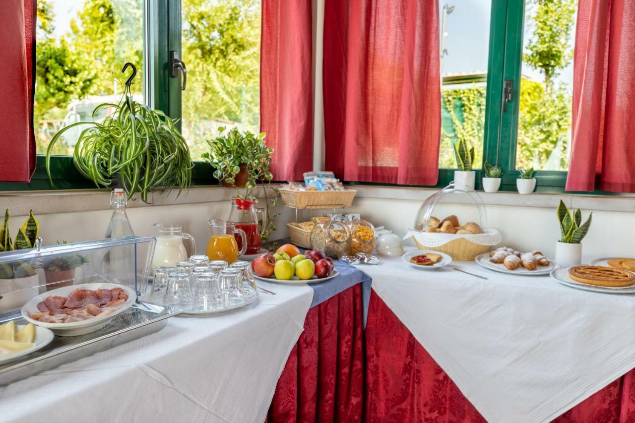 Borgo Blu Poggio Aparthotel Lazise Buitenkant foto
